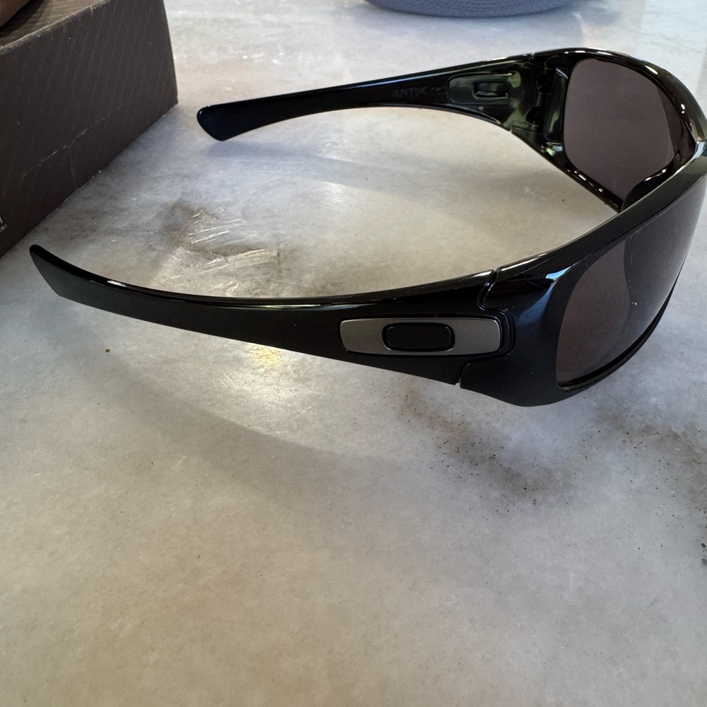 Oakley 03-700 sunglasses Antix brand new - Picture 3 of 4